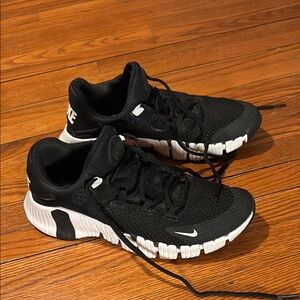 Nike Women’s Metcon 4